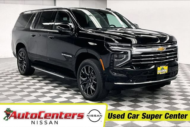 Used 2025 Chevrolet Suburban LT w/ Comfort Package