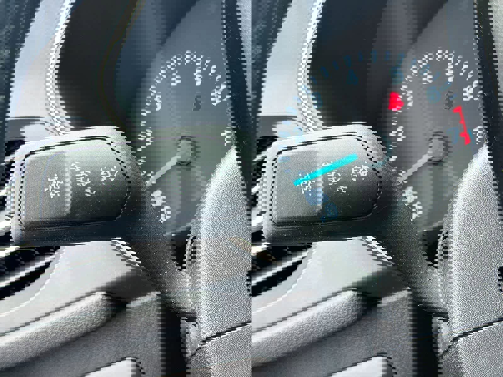 Used 2022 Ford Escape SEL image 28