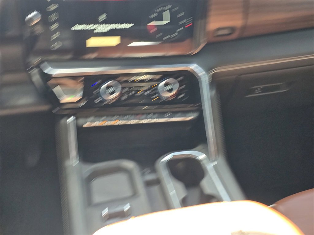 Used 2025 GMC Sierra 2500 Denali Ultimate image 17