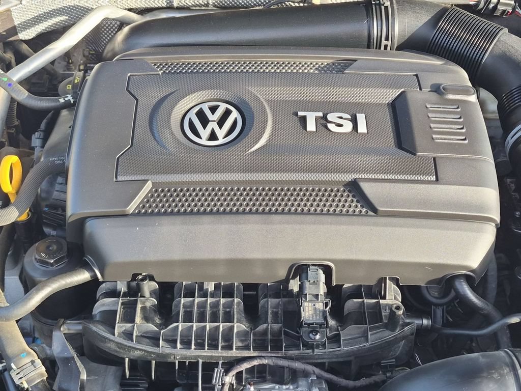Used 2017 Volkswagen Passat 1.8T R-Line FWD image 33