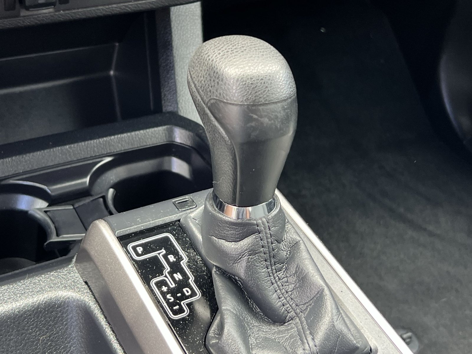 Used 2021 Toyota Tacoma SR5 AWD/4WD image 17