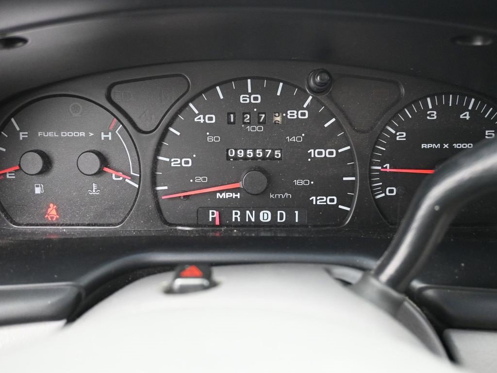 Used 2002 Ford Taurus SE image 14