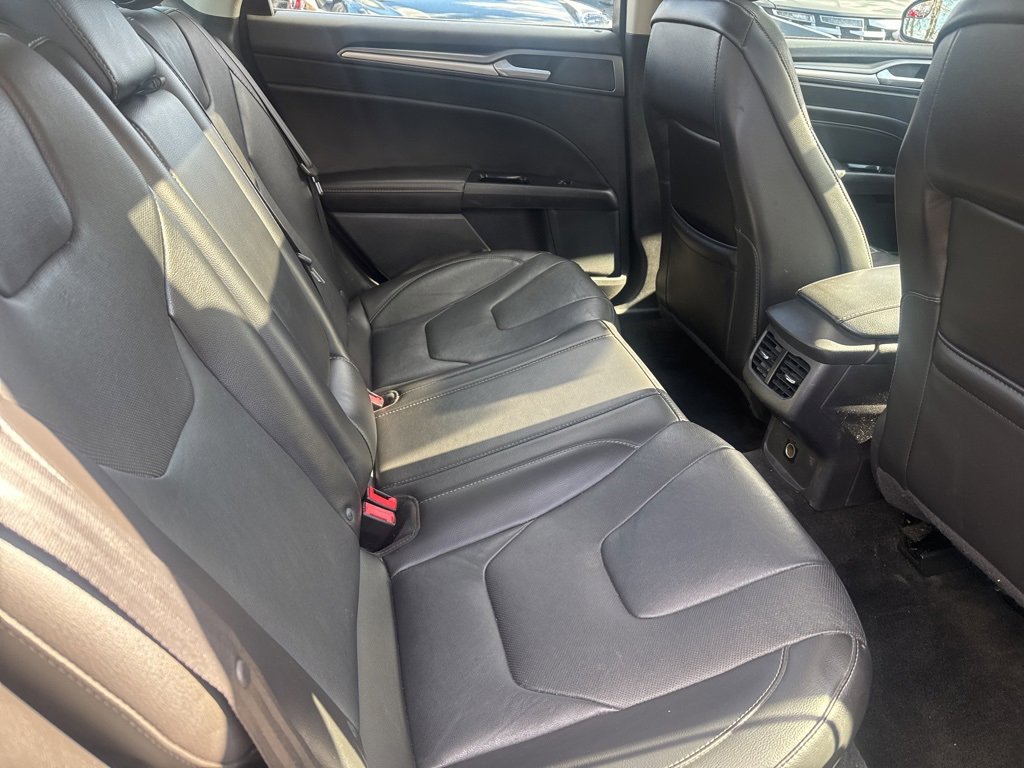 Used 2015 Ford Fusion Titanium image 32
