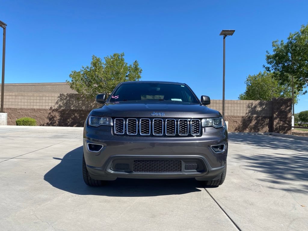 Used 2019 Jeep Grand Cherokee Laredo w/ 18" Wheel & 8.4" Radio Group RWD image 2