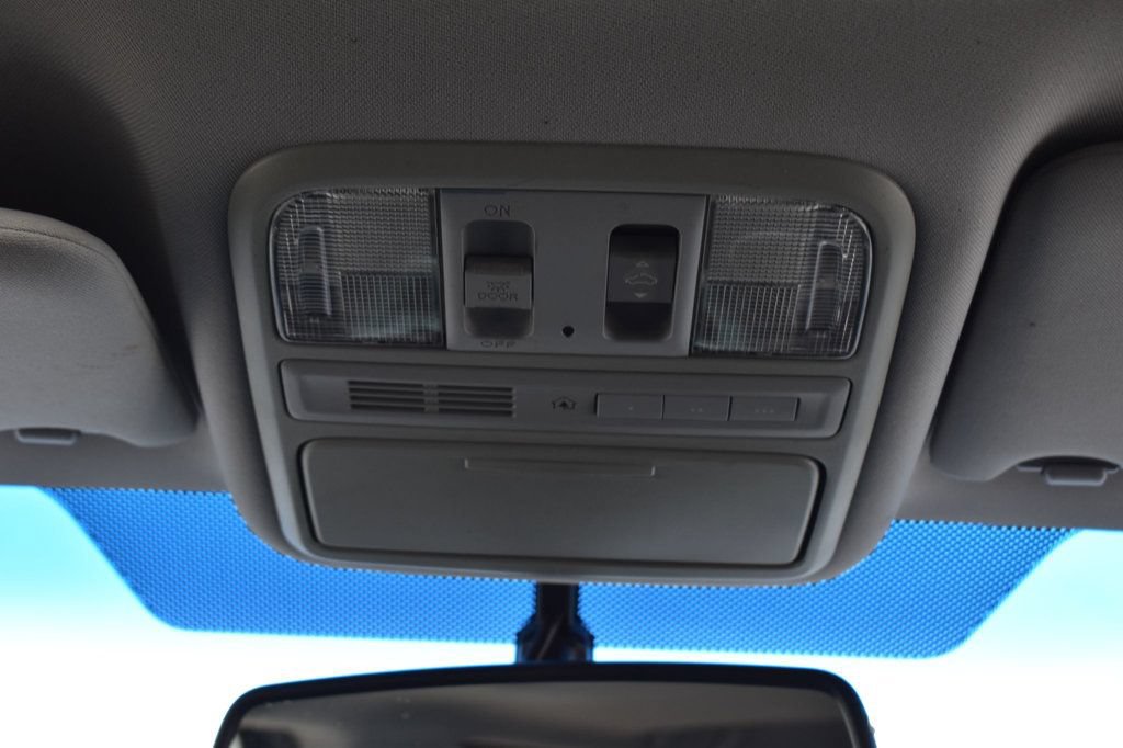 Used 2010 Honda Pilot Touring image 35