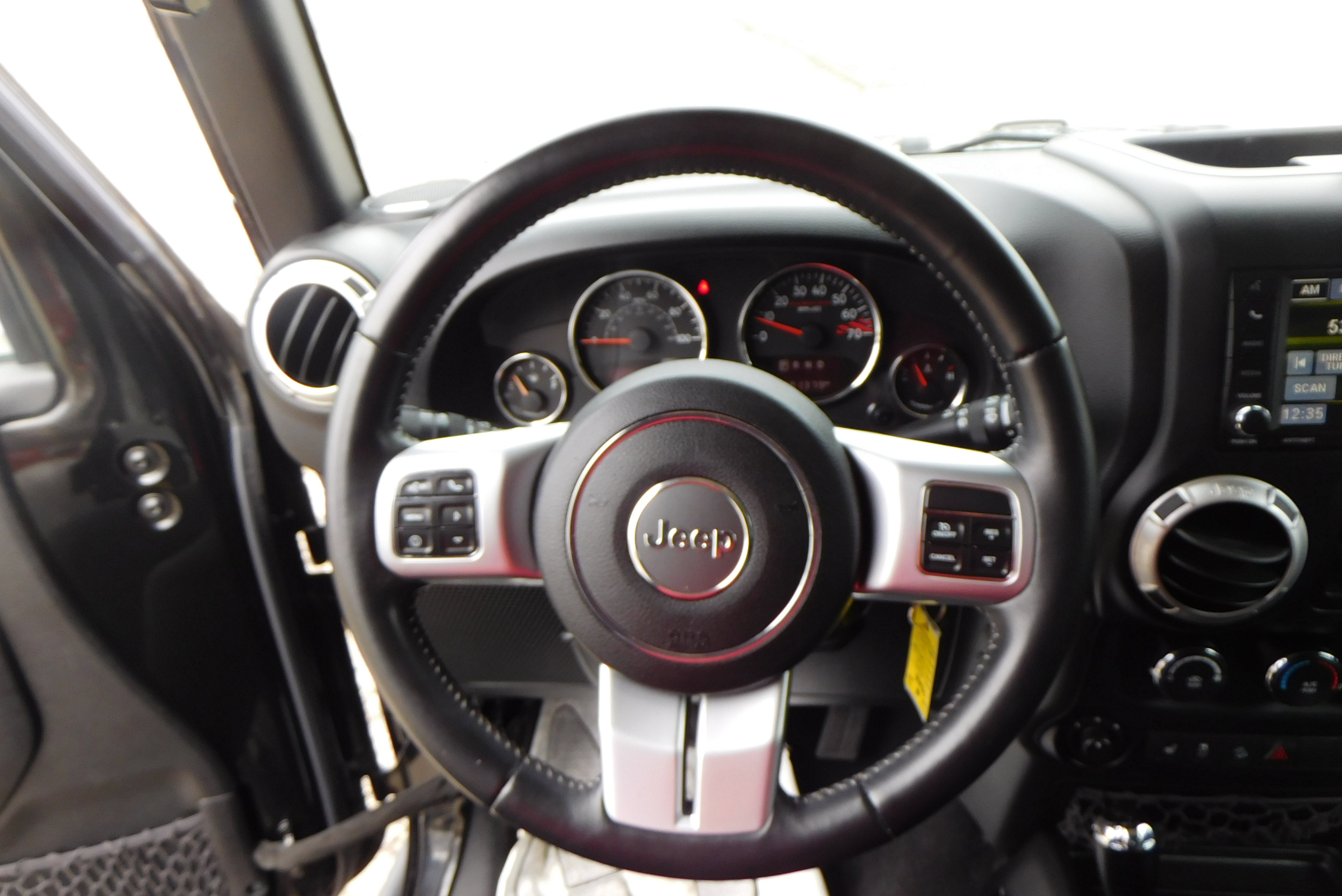 Used 2016 Jeep Wrangler Unlimited Rubicon image 20