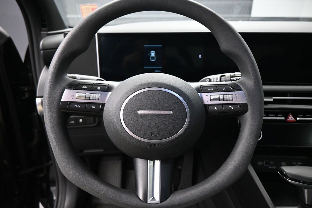 Used 2025 Hyundai Santa Cruz SEL FWD image 12