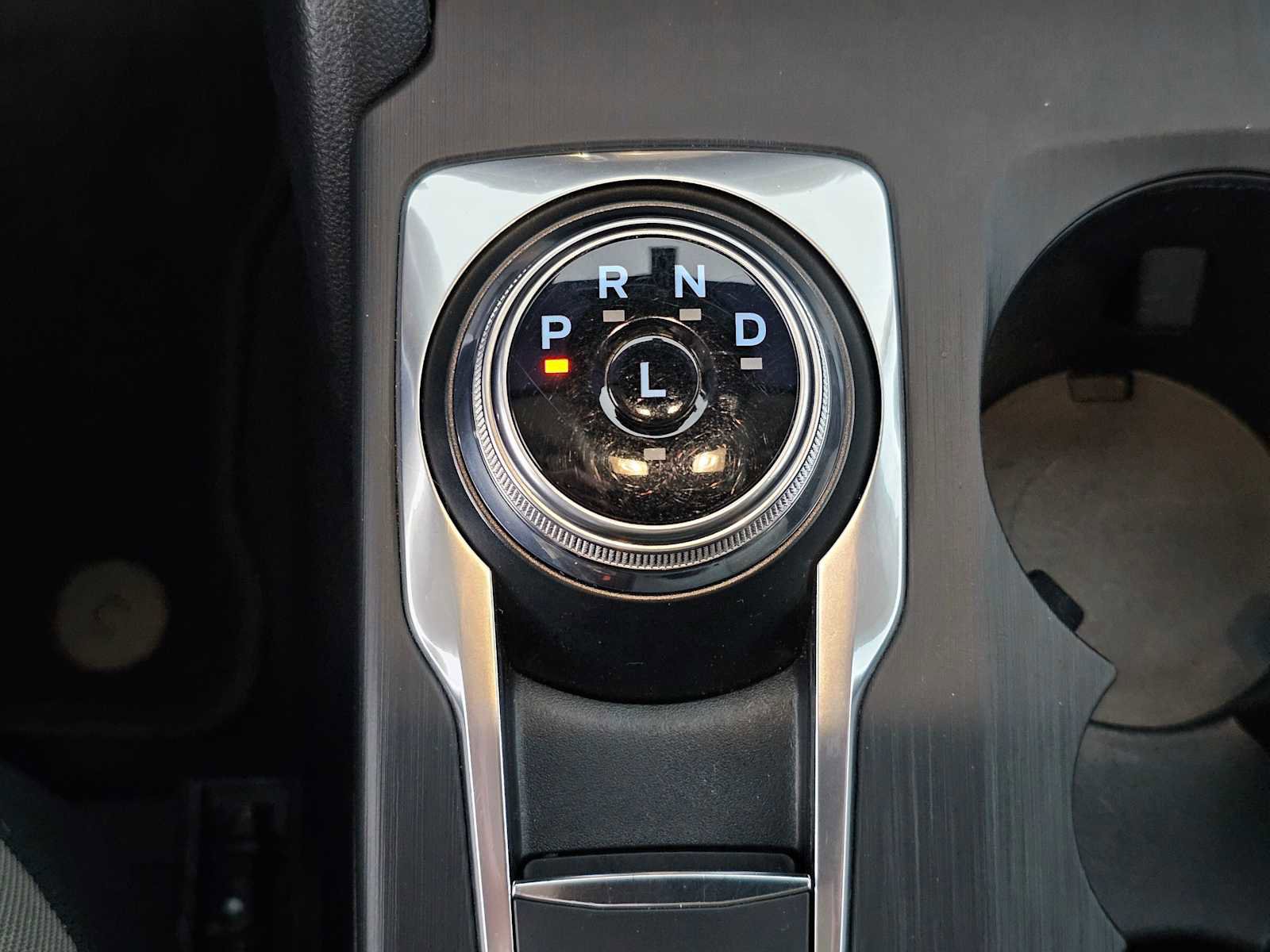 Used 2020 Ford Escape SE image 30