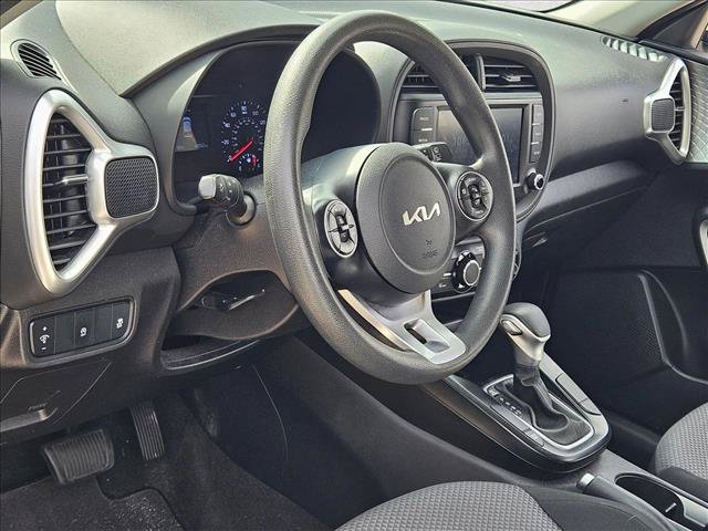 Used 2022 Kia Soul LX FWD image 9