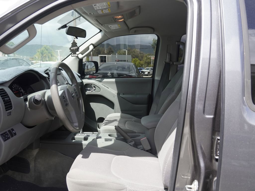 Used 2016 Nissan Frontier SV RWD image 16