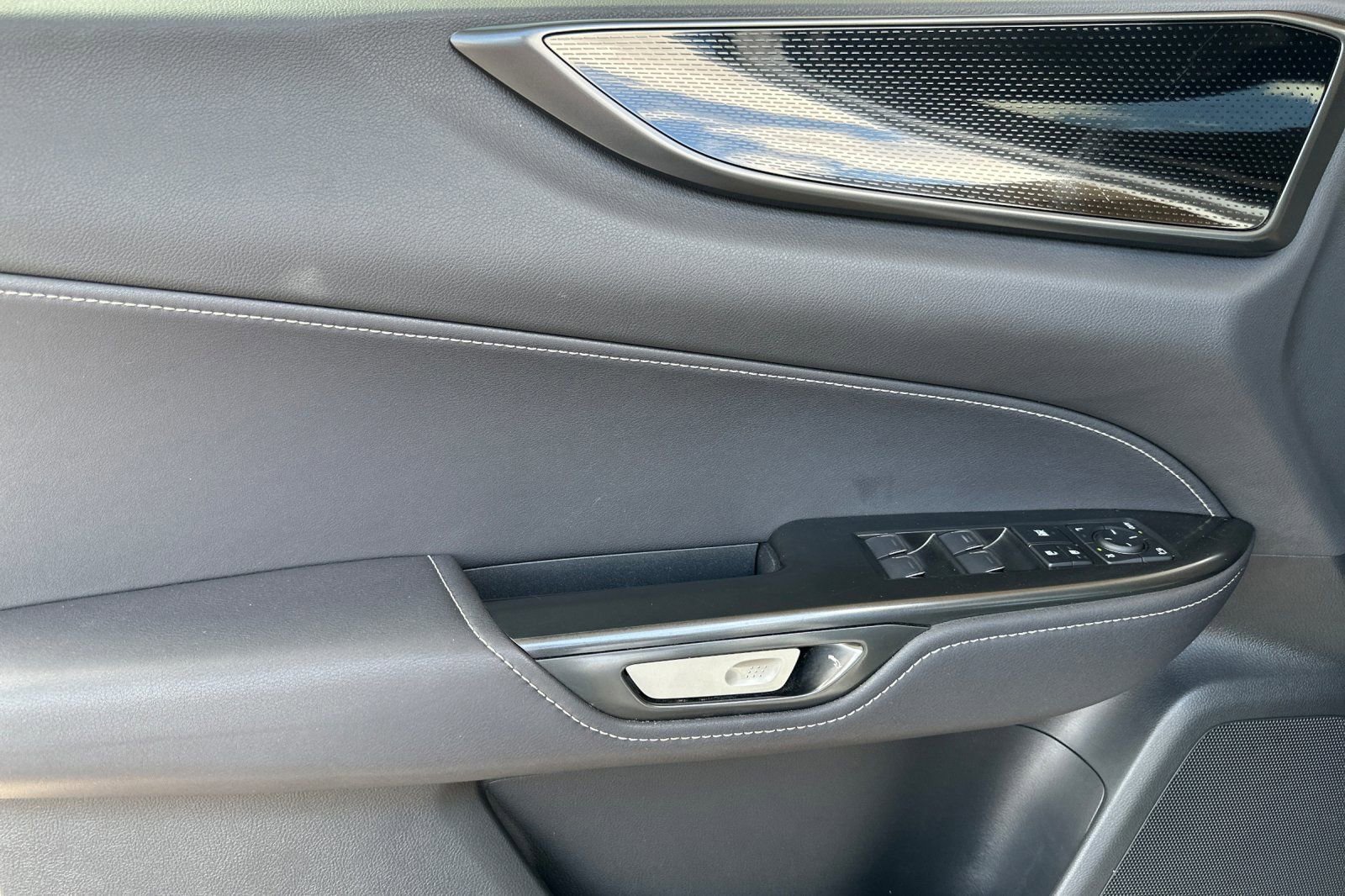 Used 2025 Lexus NX 250 FWD image 11