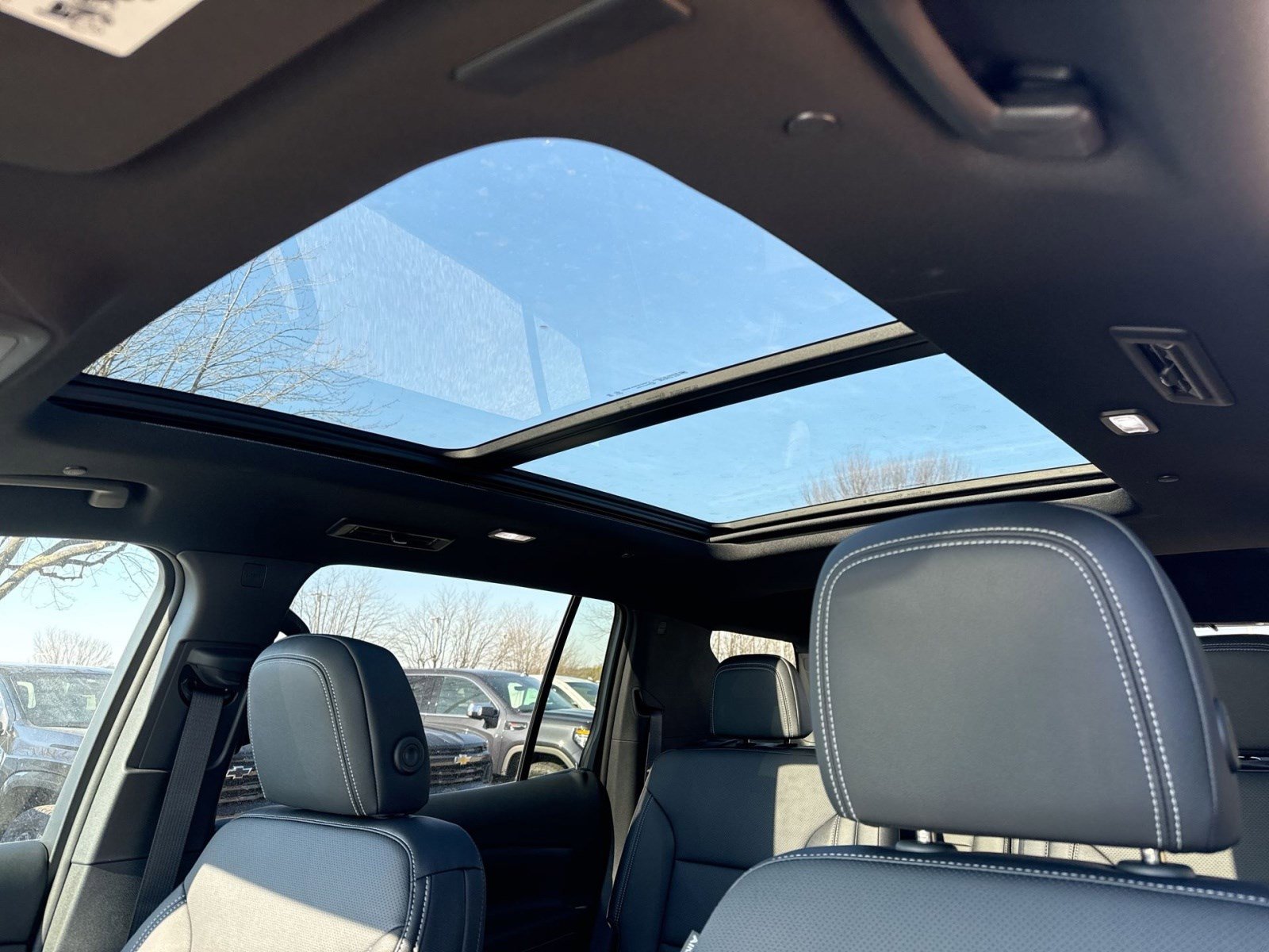 New 2026 Chevrolet Traverse LT image 16