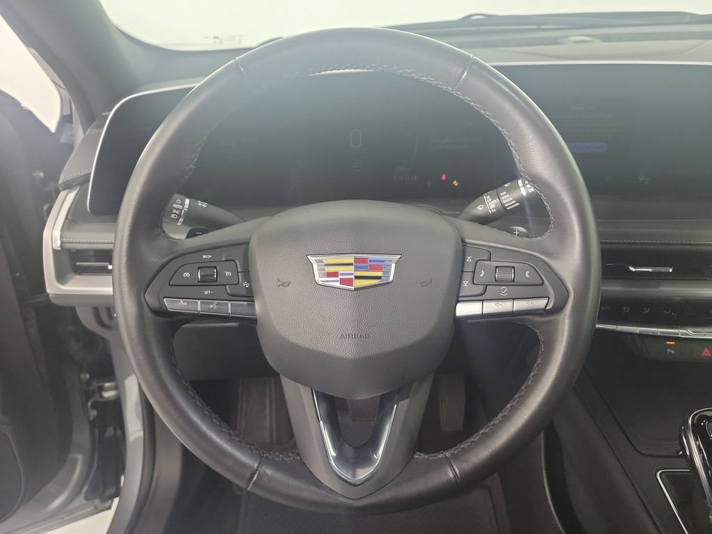 Used 2025 Cadillac XT4 Premium Luxury FWD image 20