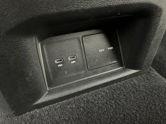 Used 2023 Volkswagen Atlas SE w/ Panoramic Sunroof Package FWD image 43