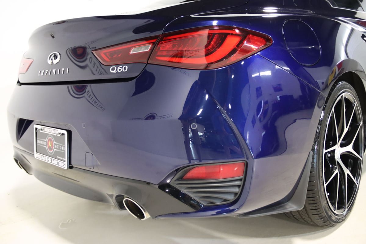 Used 2021 INFINITI Q60 3.0t Luxe w/ Essential Package RWD image 12