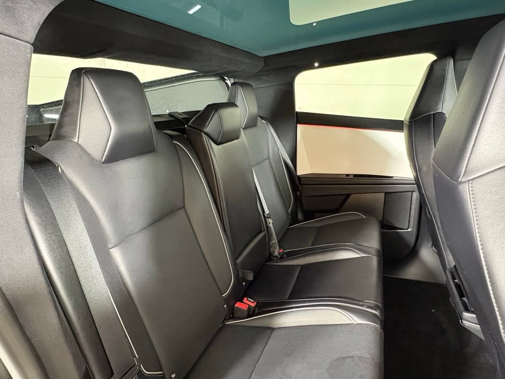 Used 2024 Tesla Cybertruck AWD Crew Cab image 25