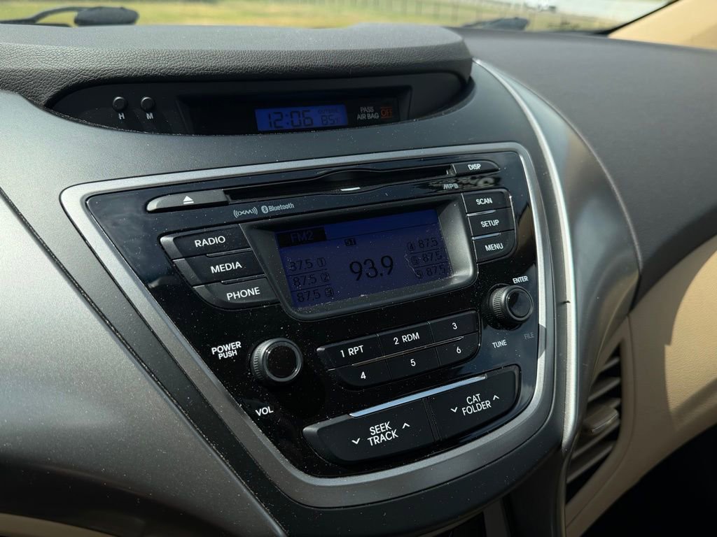 Used 2013 Hyundai Elantra GLS w/ Preferred Pkg image 20