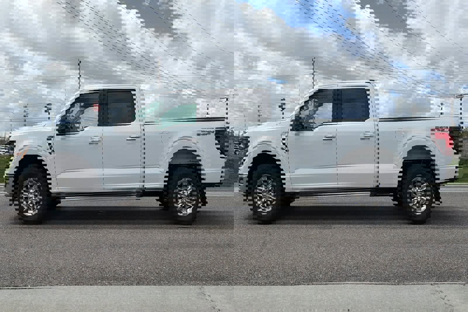 Certified 2024 Ford F150 XLT w/ FX4 Off-Road Package AWD/4WD image 5