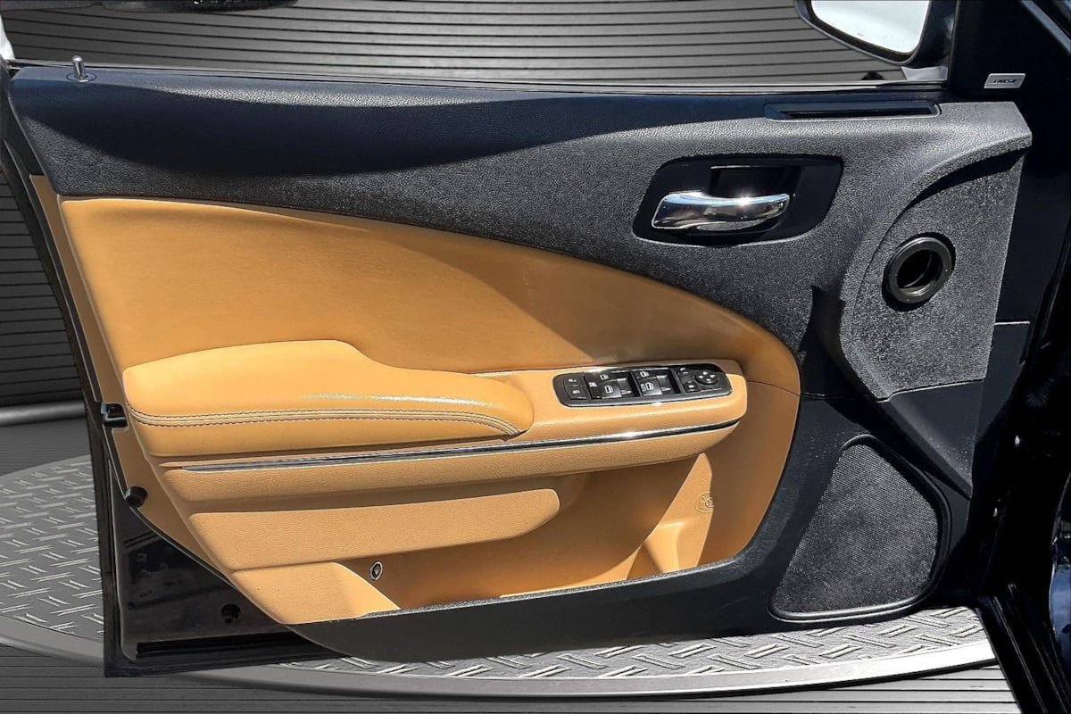 Used 2012 Dodge Charger SXT Plus RWD image 19