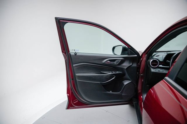 Used 2024 Chevrolet Trax RS w/ Driver Confidence Package FWD image 23