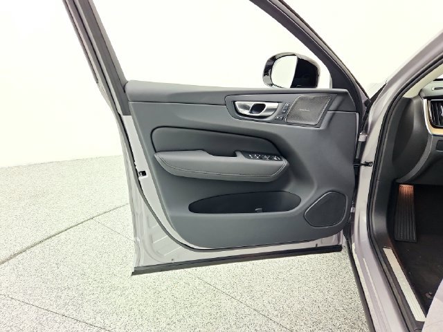 New 2026 Volvo XC60 B5 Plus w/ Climate Package AWD/4WD image 27
