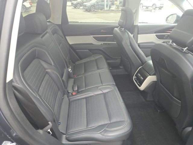 Certified 2024 Lincoln Nautilus Reserve w/ Equipment Group 202A image 24