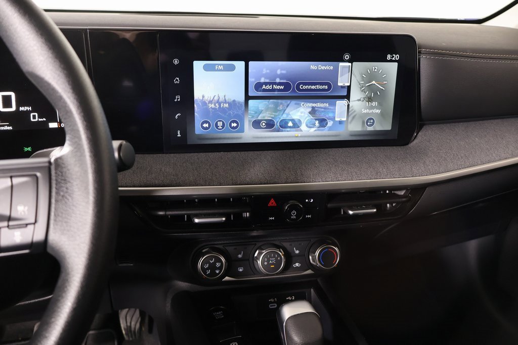 Used 2025 Nissan Kicks SV w/ SV Premium Package image 5