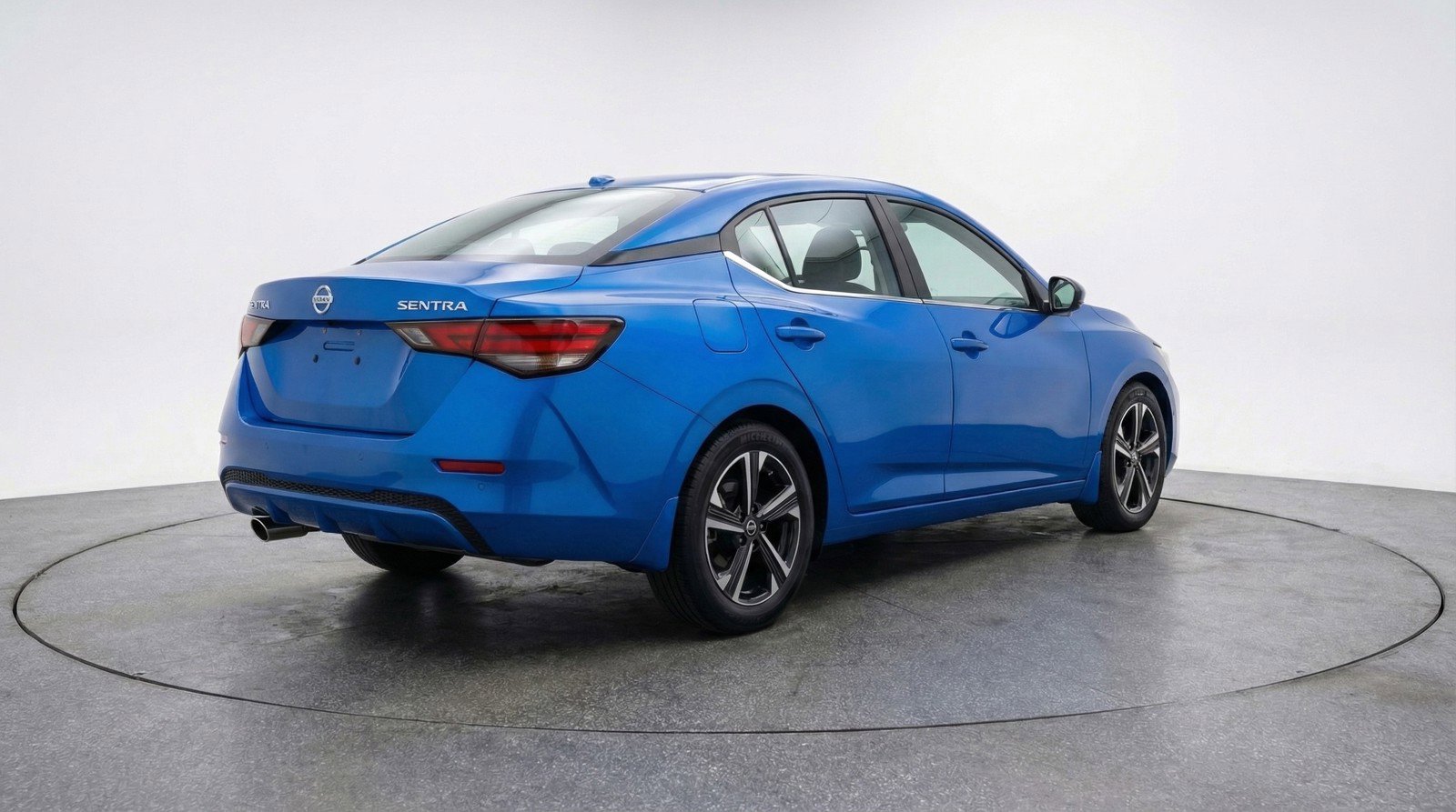 Used 2025 Nissan Sentra SV image 9