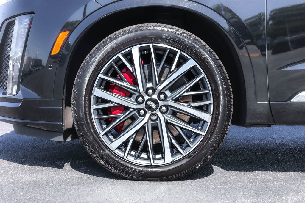 Used 2023 Cadillac XT6 Sport w/ Technology Package AWD/4WD image 18