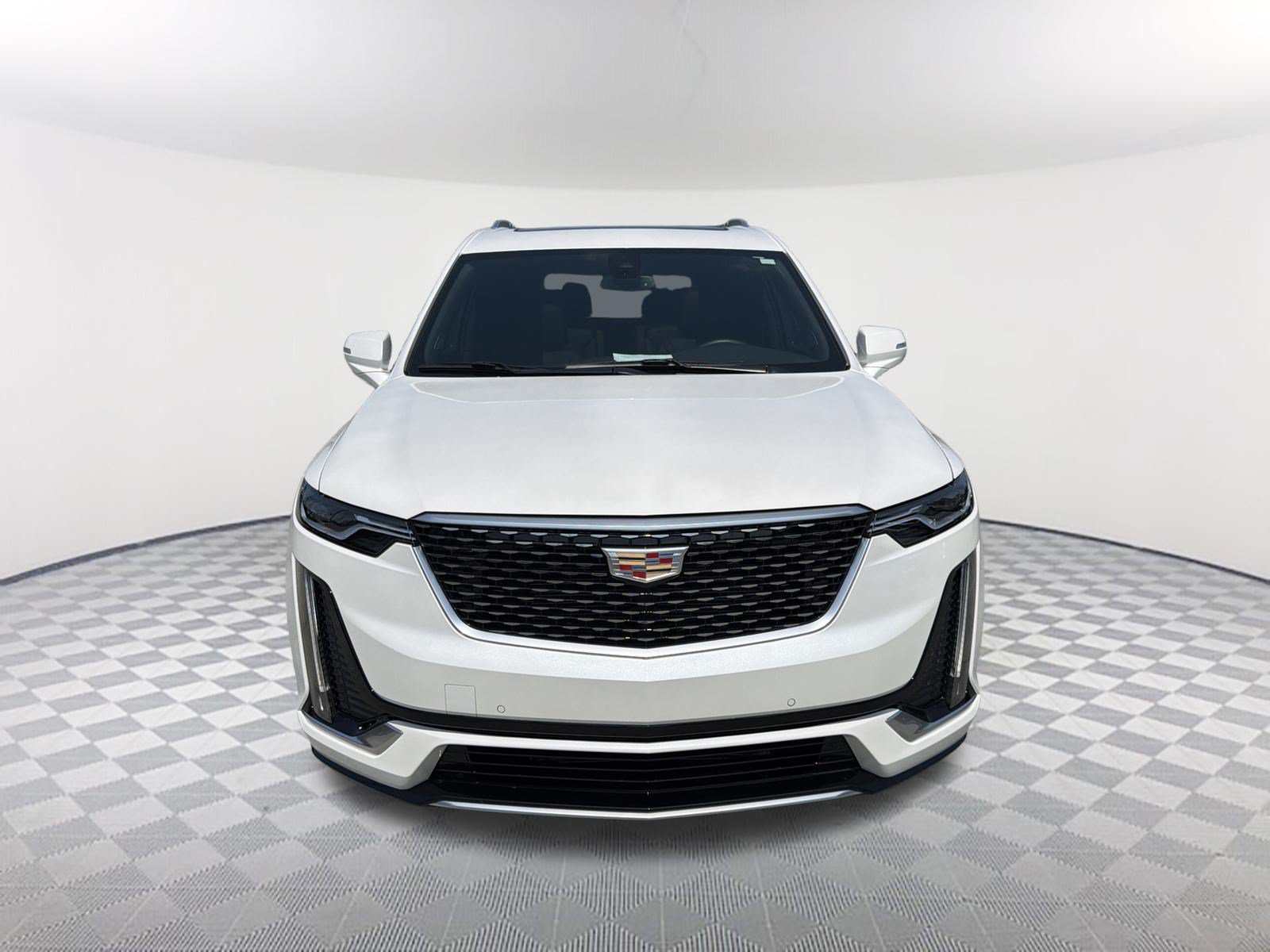 Certified 2025 Cadillac XT6 Premium Luxury FWD image 9