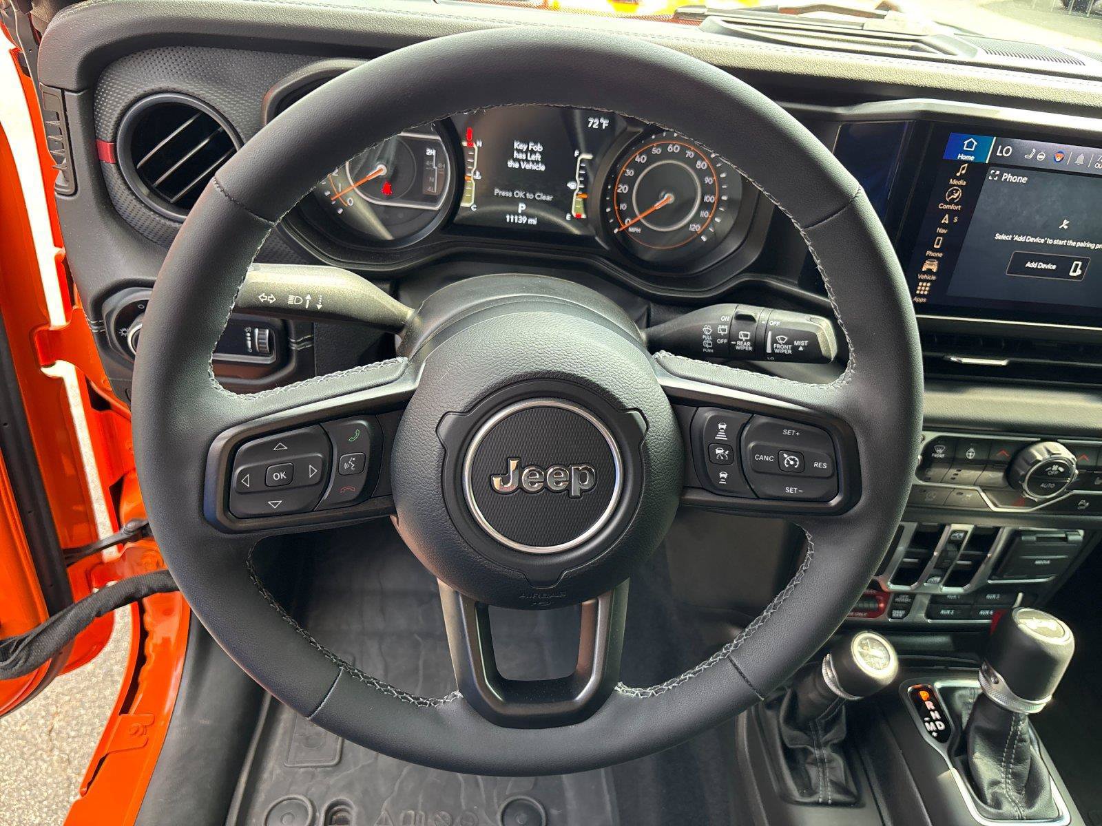 Used 2025 Jeep Wrangler Unlimited Rubicon AWD/4WD image 18