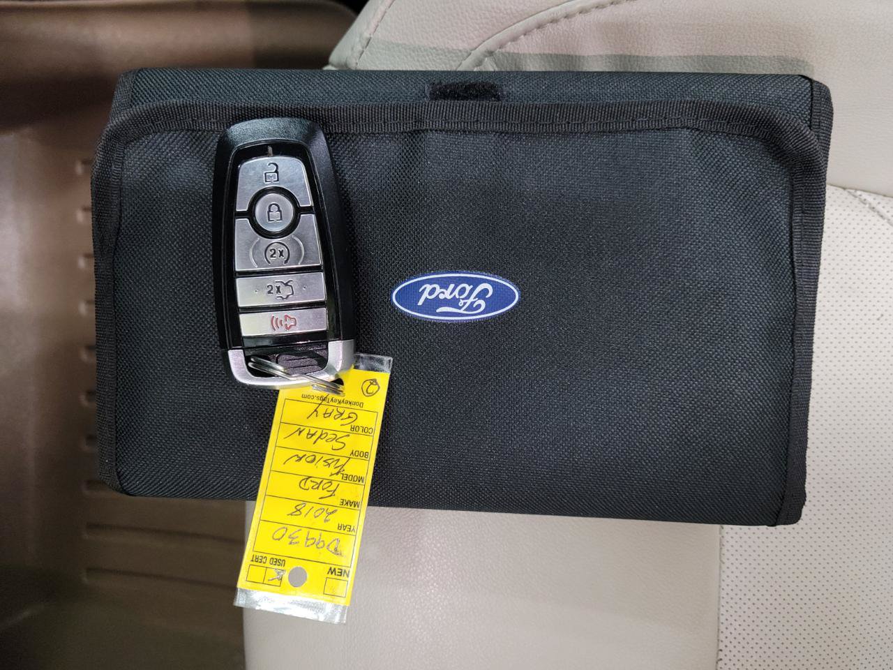 Used 2018 Ford Fusion Titanium AWD/4WD image 32