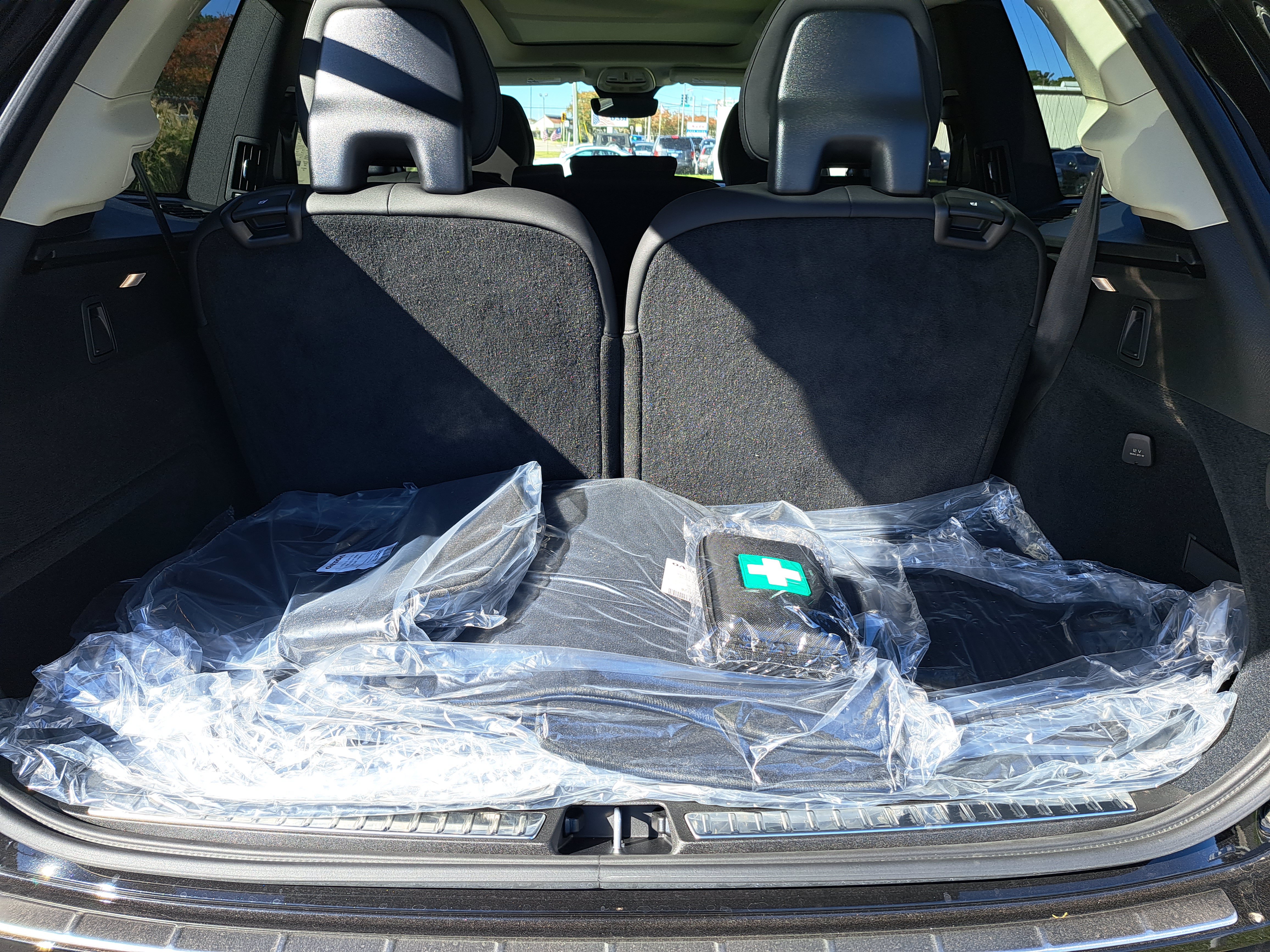 New 2026 Volvo XC90 B6 Plus w/ Protection Package Premier AWD/4WD image 8
