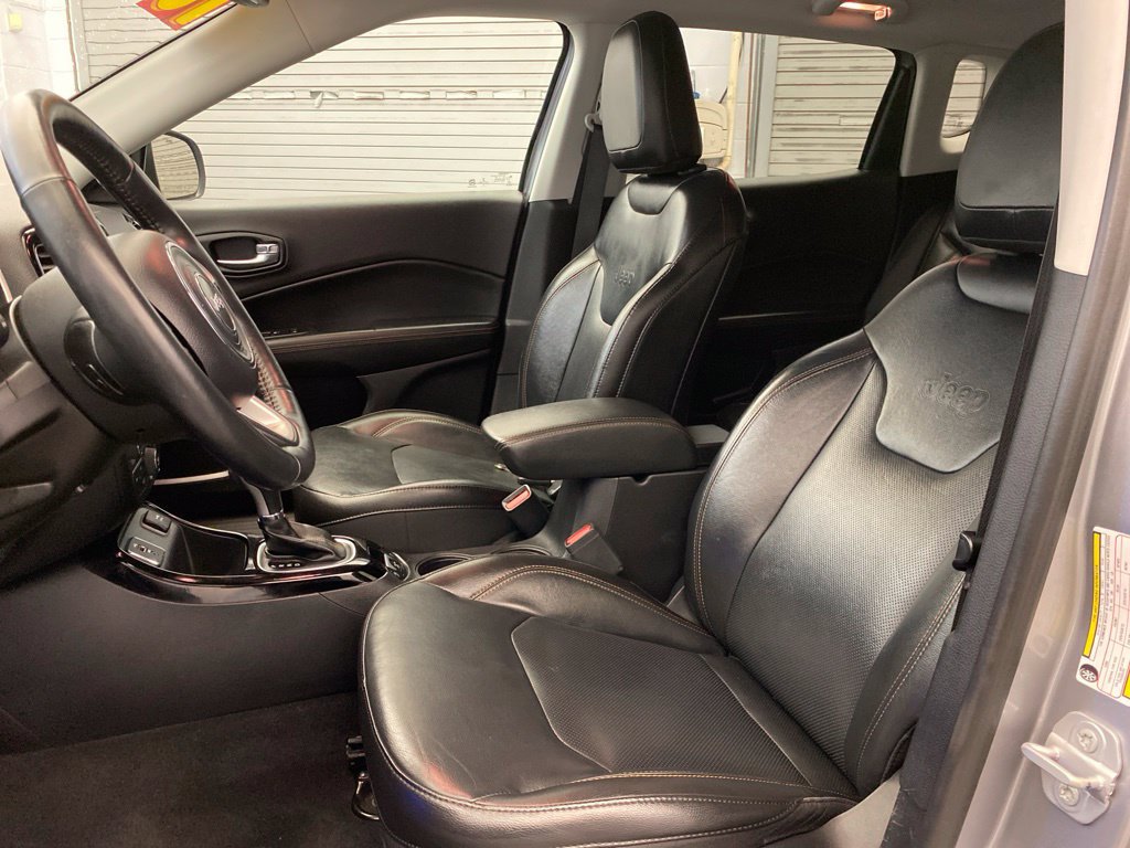 Used 2018 Jeep Compass Limited w/ Navigation Group FWD image 18