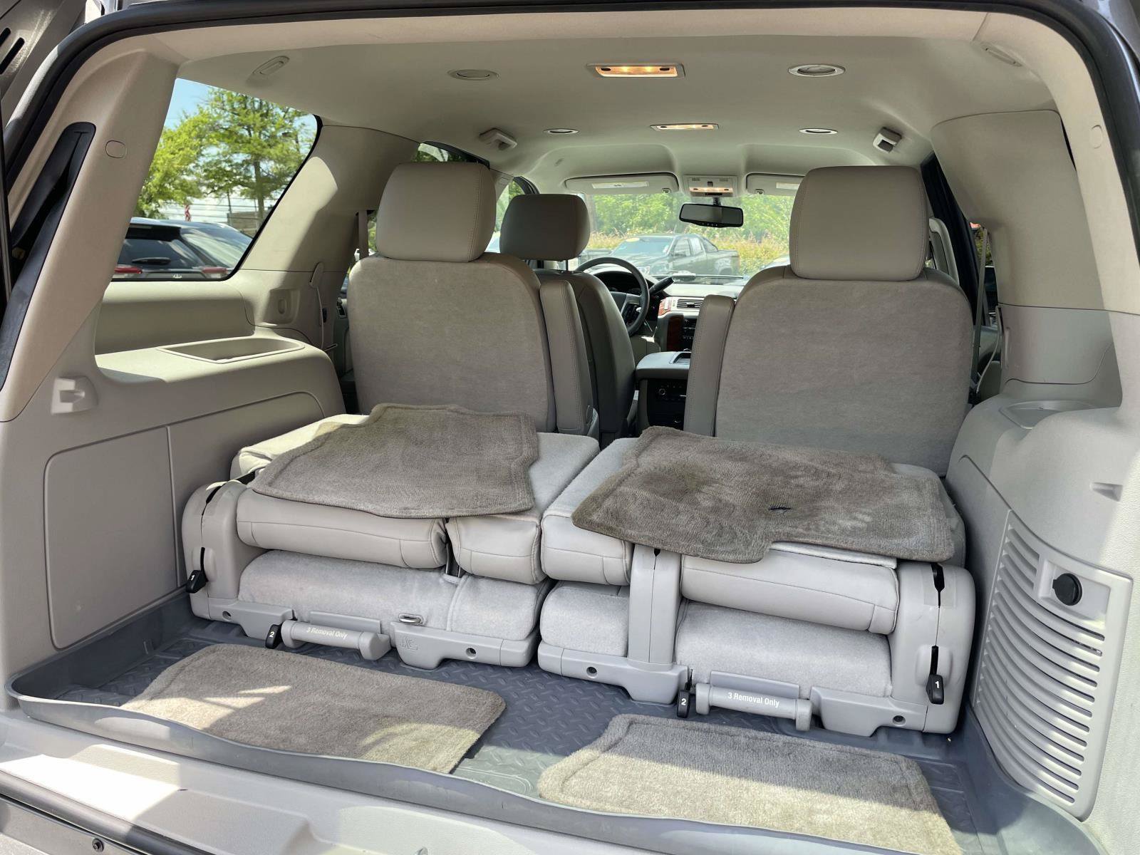 Used 2012 Chevrolet Tahoe LT w/ Luxury Package RWD image 28