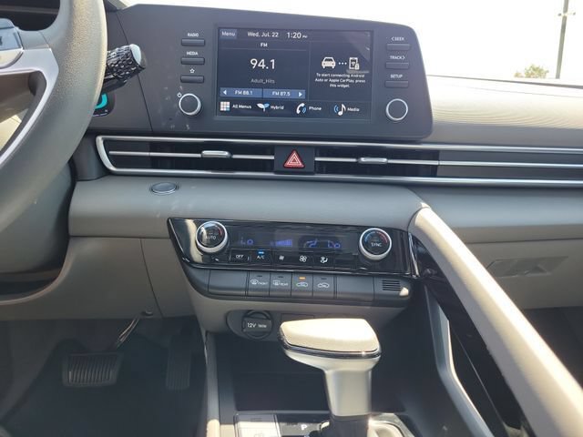New 2026 Hyundai Elantra Hybrid FWD image 15