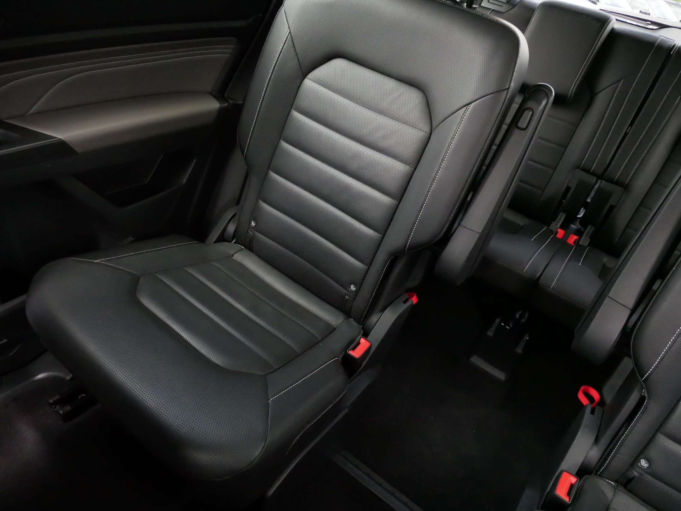 Certified 2023 Volkswagen Atlas SEL Premium AWD/4WD image 12