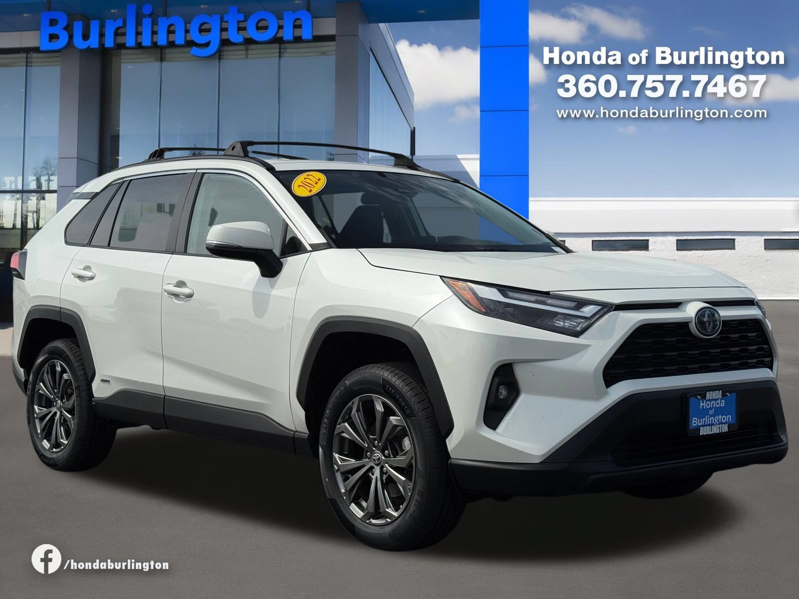Used 2022 Toyota RAV4 XLE Premium AWD/4WD image 8