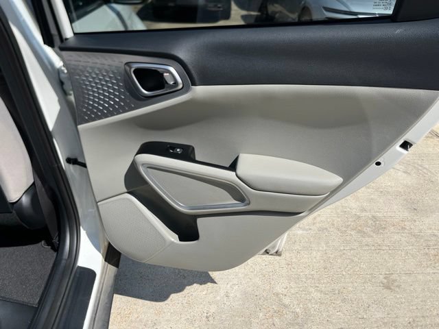 Used 2023 Kia Soul LX FWD image 16
