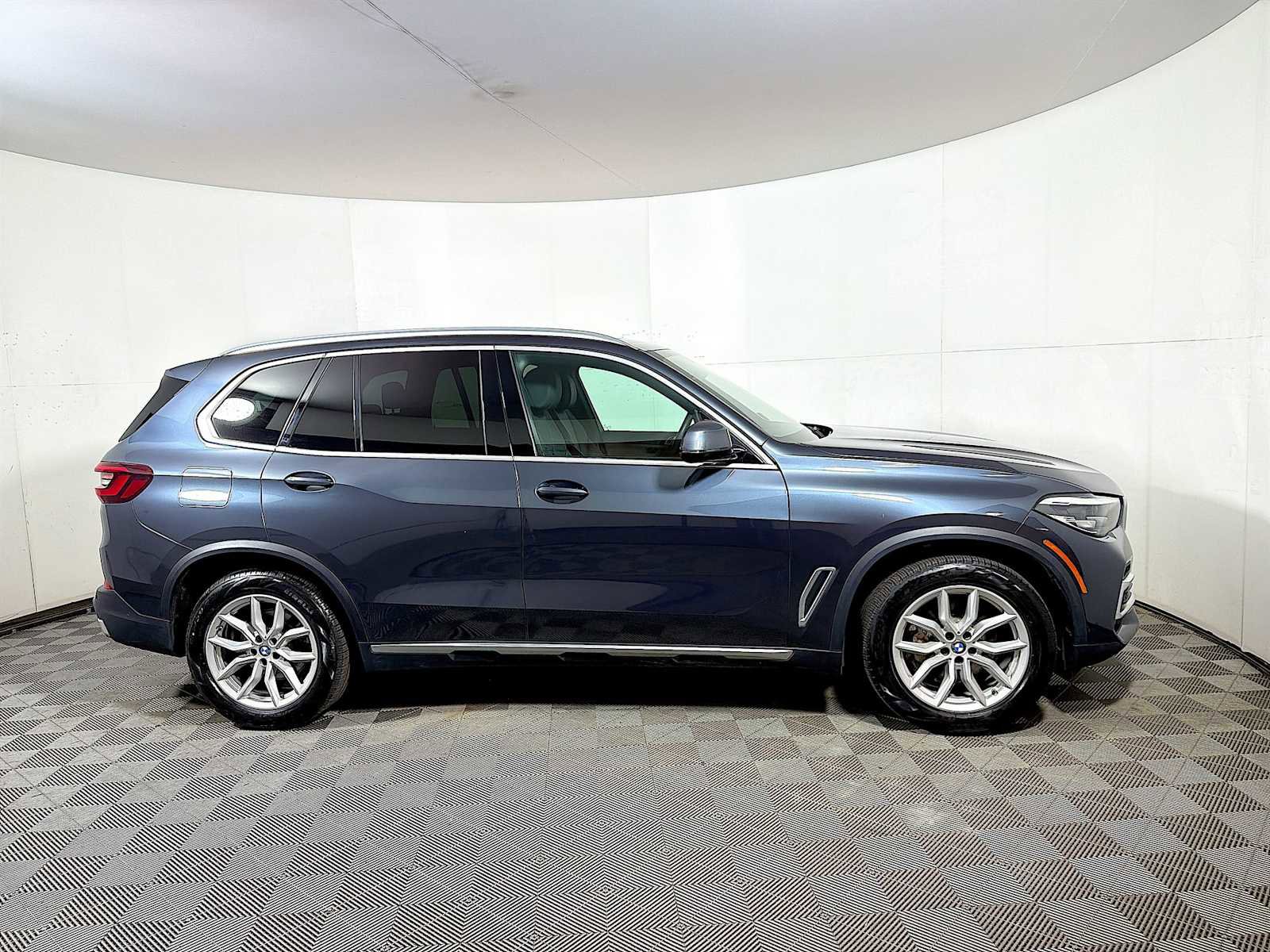 Used 2022 BMW X5 xDrive40i w/ Premium Package image 7