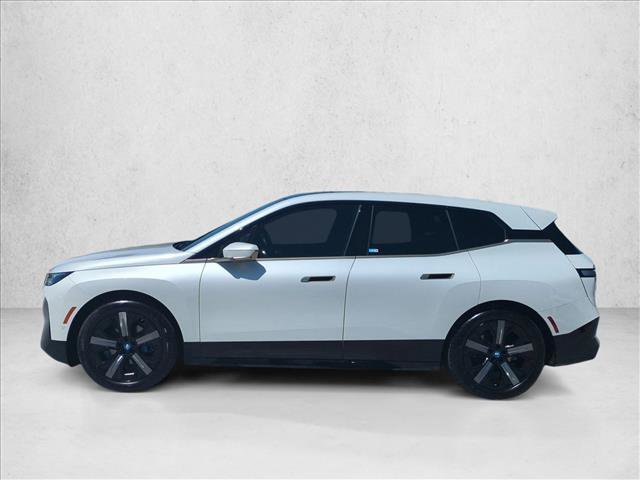 Used 2025 BMW iX xDrive50 w/ Premium Package AWD/4WD image 9