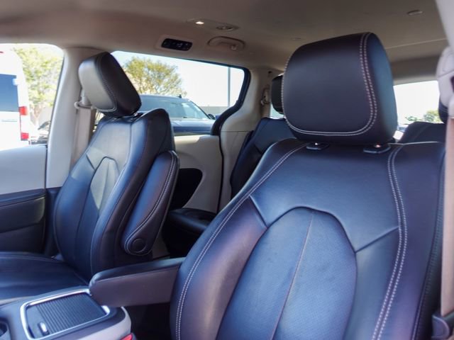 Used 2022 Chrysler Pacifica Touring-L image 23