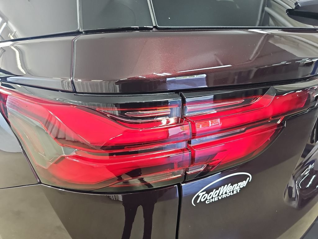 Certified 2023 Chevrolet Traverse LT FWD image 42
