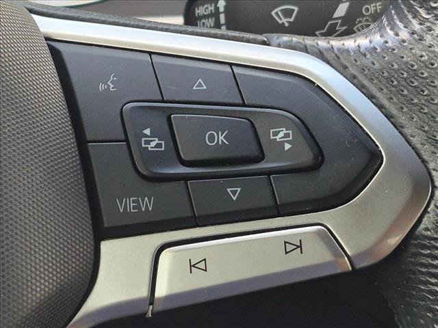 Used 2020 Volkswagen Atlas Cross Sport SE w/ Panoramic Sunroof Package FWD image 9