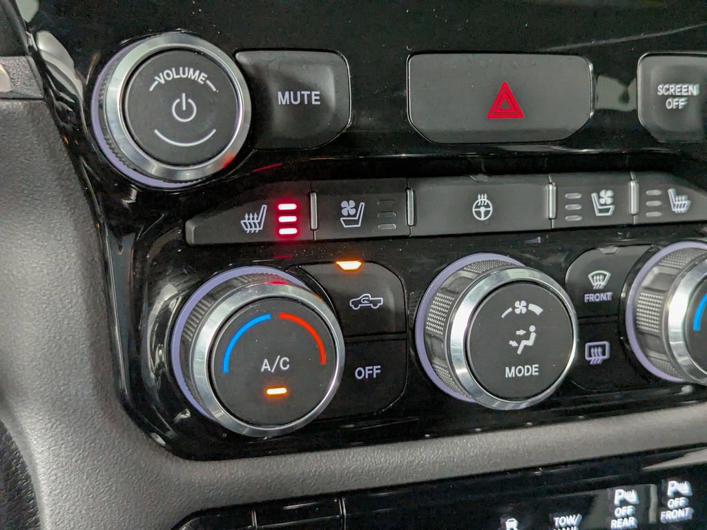 Used 2021 RAM 1500 Laramie AWD/4WD image 25