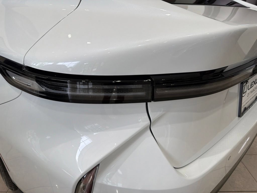 New 2026 Lexus ES 500e AWD/4WD image 20
