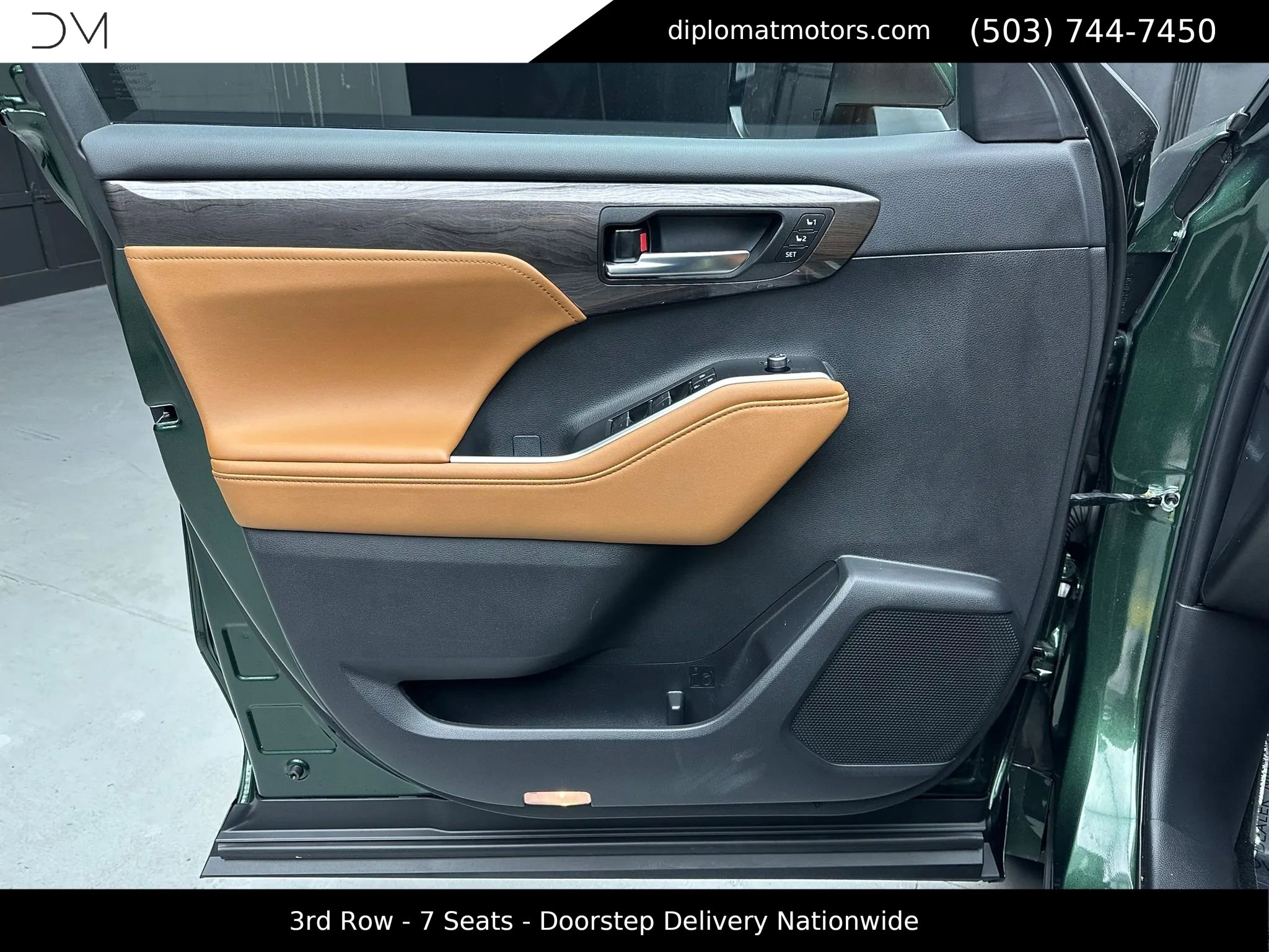 Used 2025 Toyota Highlander Platinum image 29