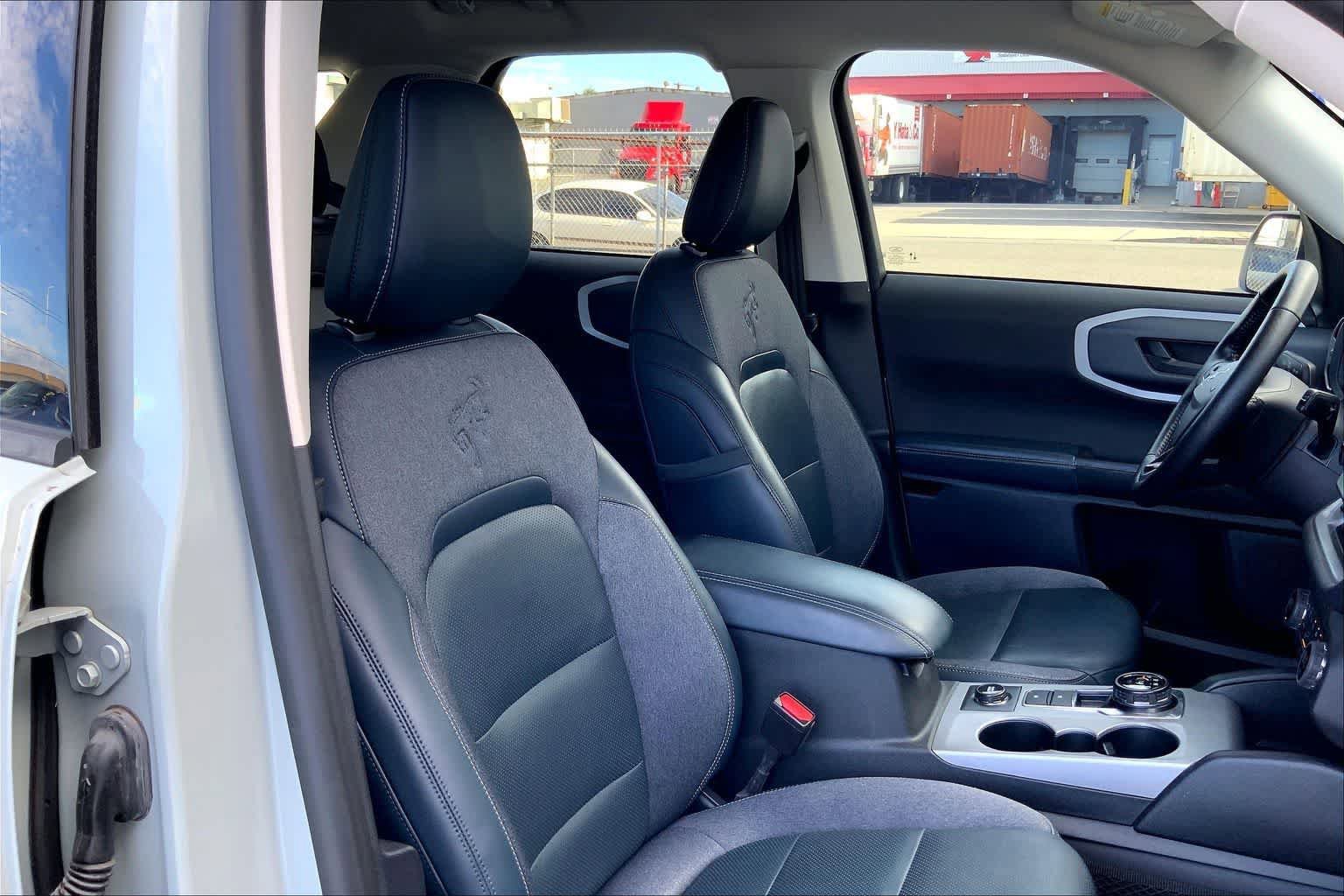Used 2021 Ford Bronco Sport Outer Banks w/ Outer Banks Package (96D) image 14