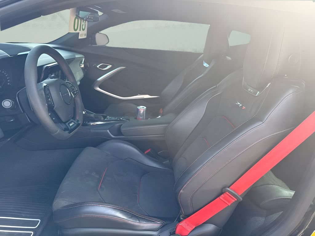 Used 2018 Chevrolet Camaro ZL1 RWD image 8