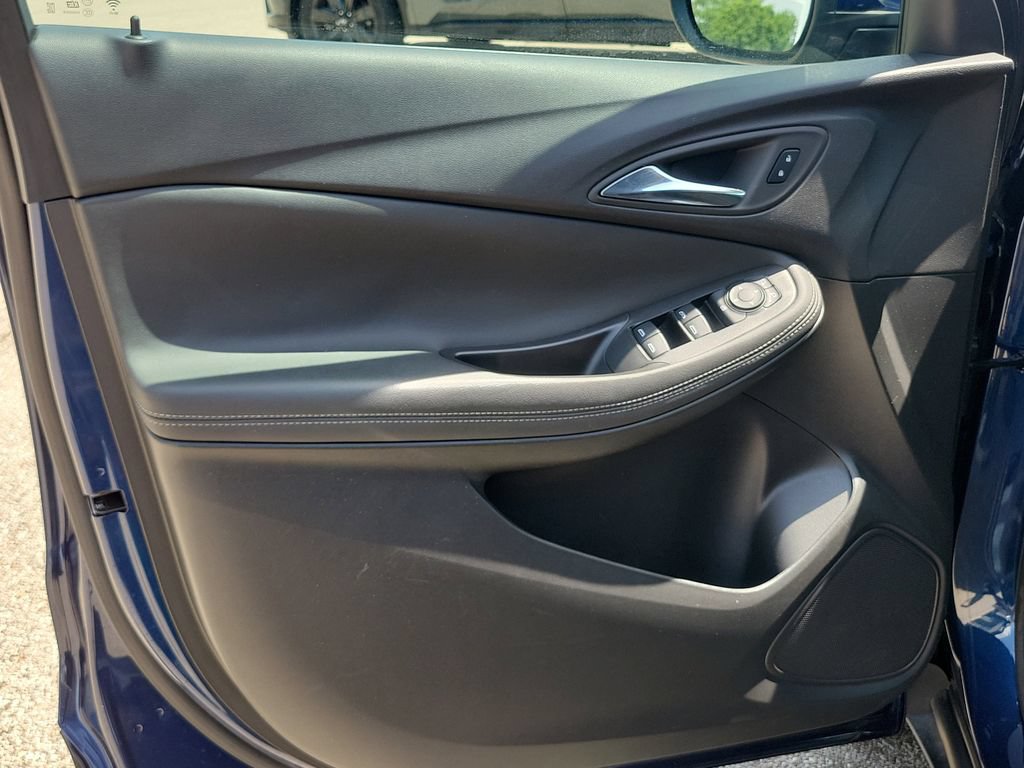 Used 2023 Buick Encore GX Select w/ Safety Package II FWD image 19